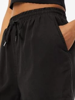 Vila Shorts Regular Broek Dames Zwart 11 Vila Shorts Regular Broek Dames Zwart -Vila 024e904d938293da485c4c35f46db0c4