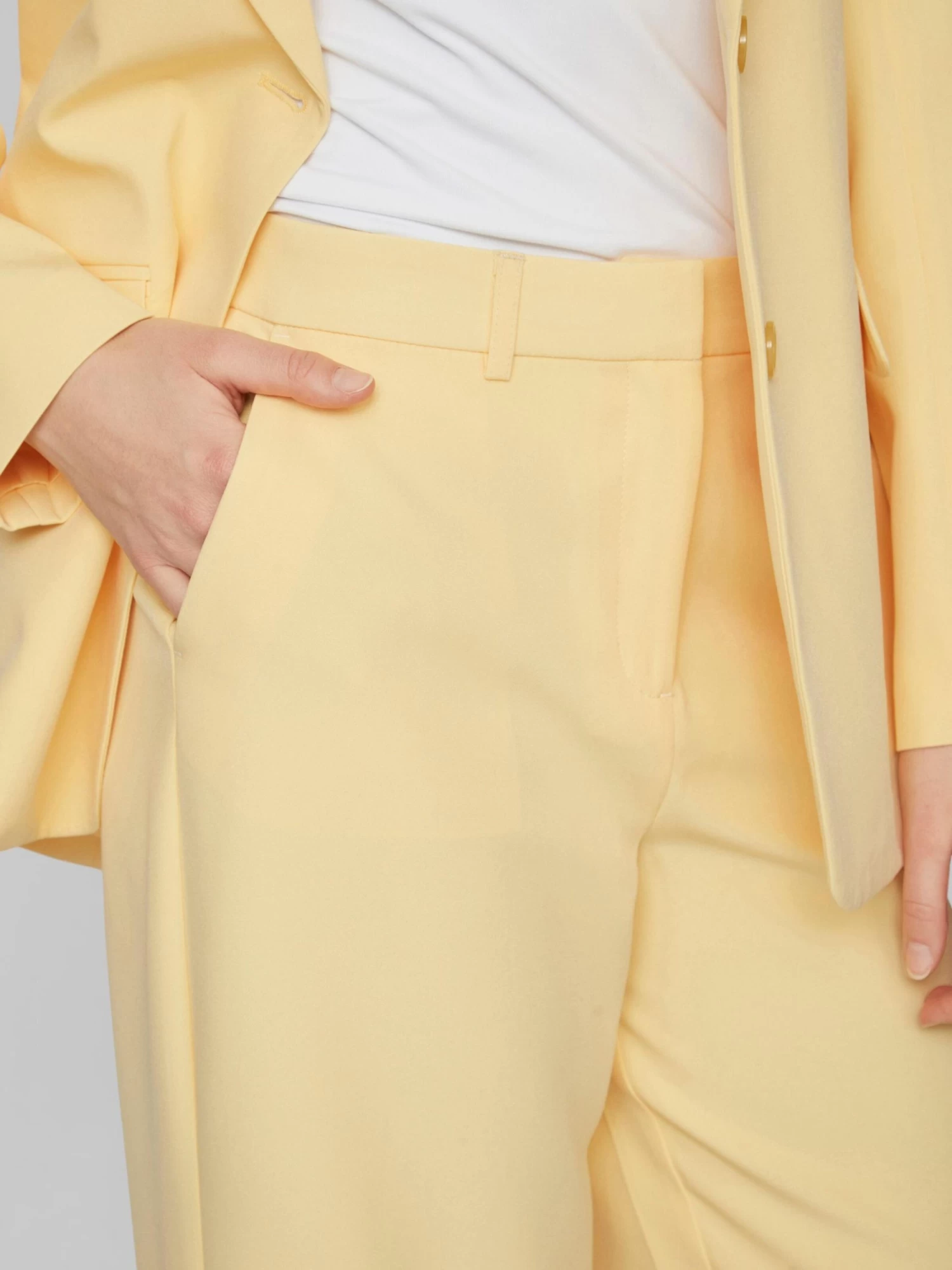 Vila Chinos Loosefit Chino Kamma Dames Pasteelgeel 8 Vila Chinos Loosefit Chino Kamma Dames Pasteelgeel - Afbeelding 6